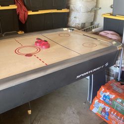 Hockey Game 