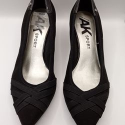 Women's size eight and klein Black dress shoes