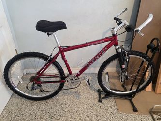 🔥🚲🔥NISHIKI COLORADO 24-Speed

Lightweight Mountain Bicycle, 18"

Medium Frame, 26" Wheels, NEW

Tires-Cables-Seat-Grips, FULL Tune🔥🚲🔥