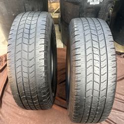 2 GOOD USED TIRES LT265/70R17 PRIMEWELL TIRE $60 For The 2 Tires Pickup Only 