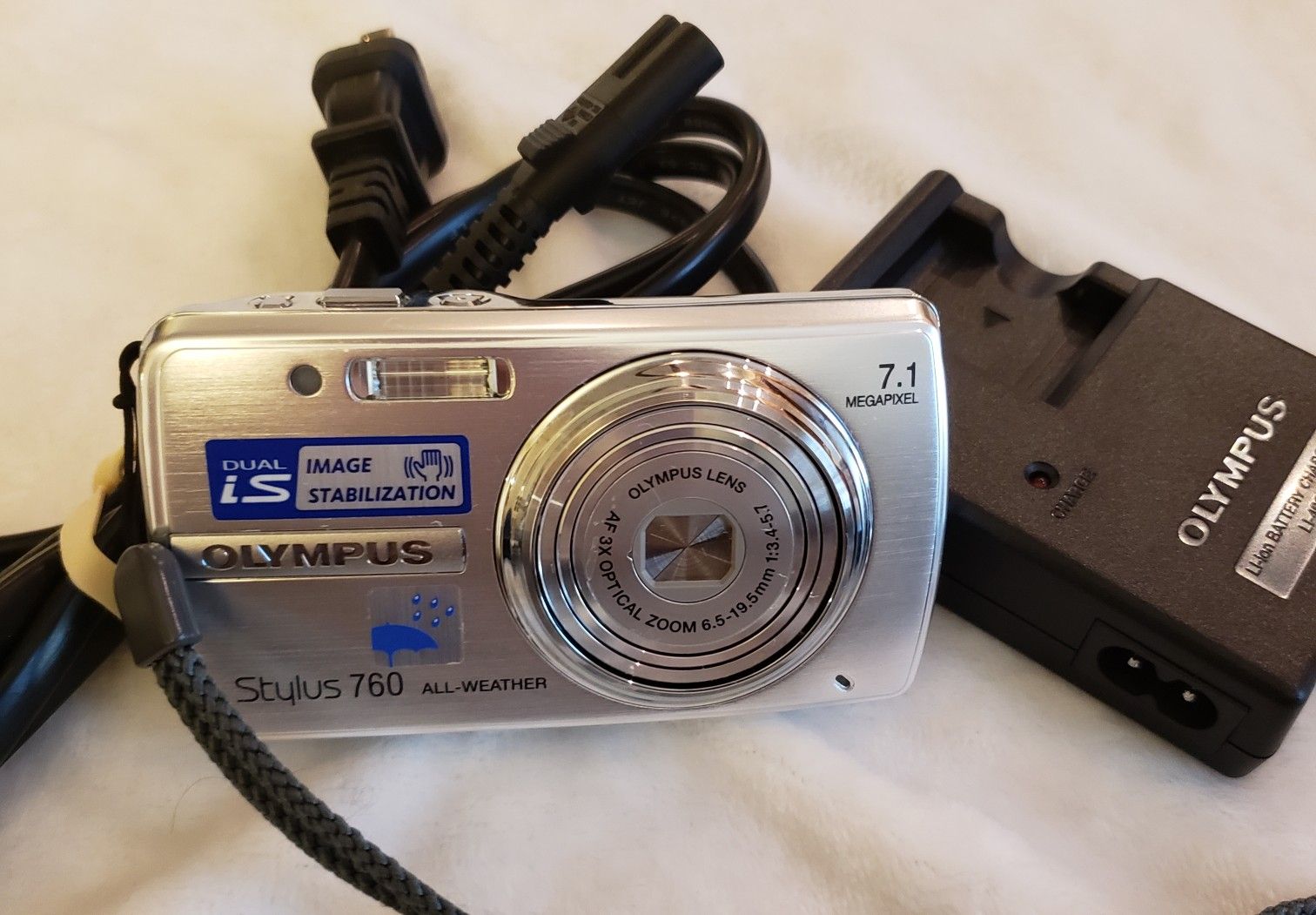 Olympus Stylus 760 All Weather Digital Camera 7.1MP