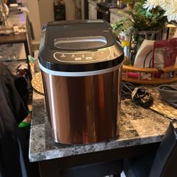 Countertop Ice Maker