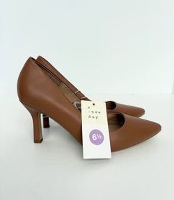 Women's Size 6.5 Brown High Heel Pumps