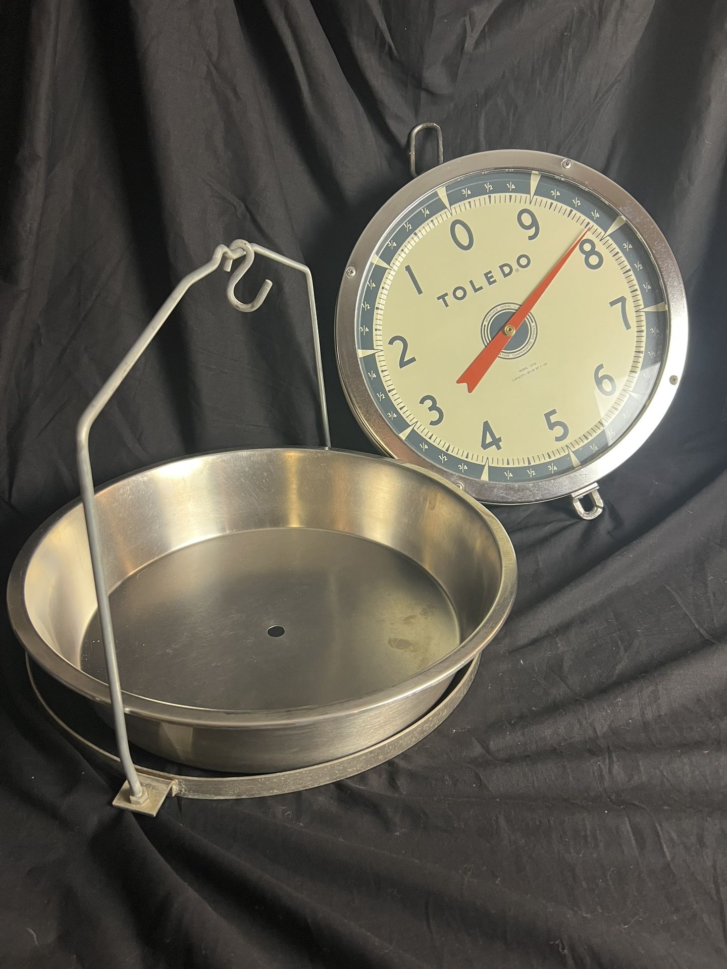 VTG Toledo 2110 Commercial Hanging Grocery Scale 30lb by 1-oz W/ Basket 1950s