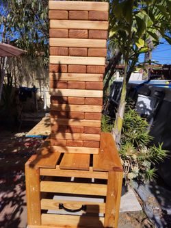 GIANT OUTDOOR STACKING BLOCKS GAME
