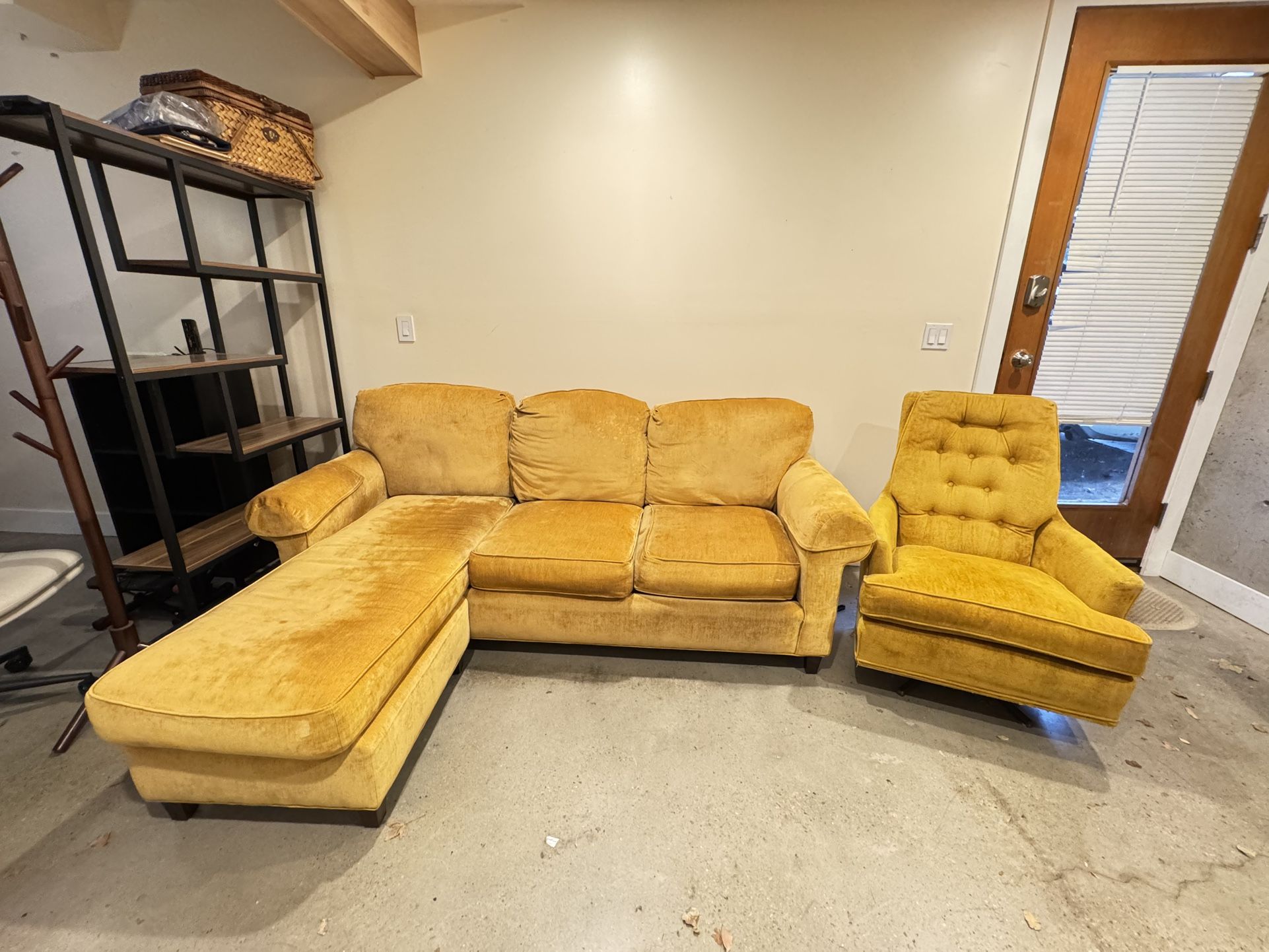 Gold Vintage Velvet Living Room Set