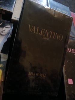 Valentino Rockstud Noir Cologne