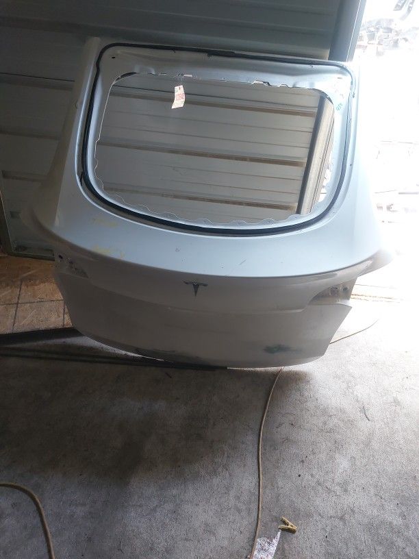 2020 TESLA MODEL Y REAR GATE DOOR SHELL