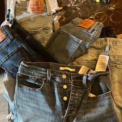Women Levi’s 