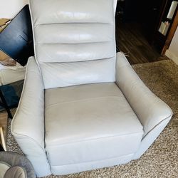 Vasco Recliner In Dallas Light Gray Leather - Mor Furniture