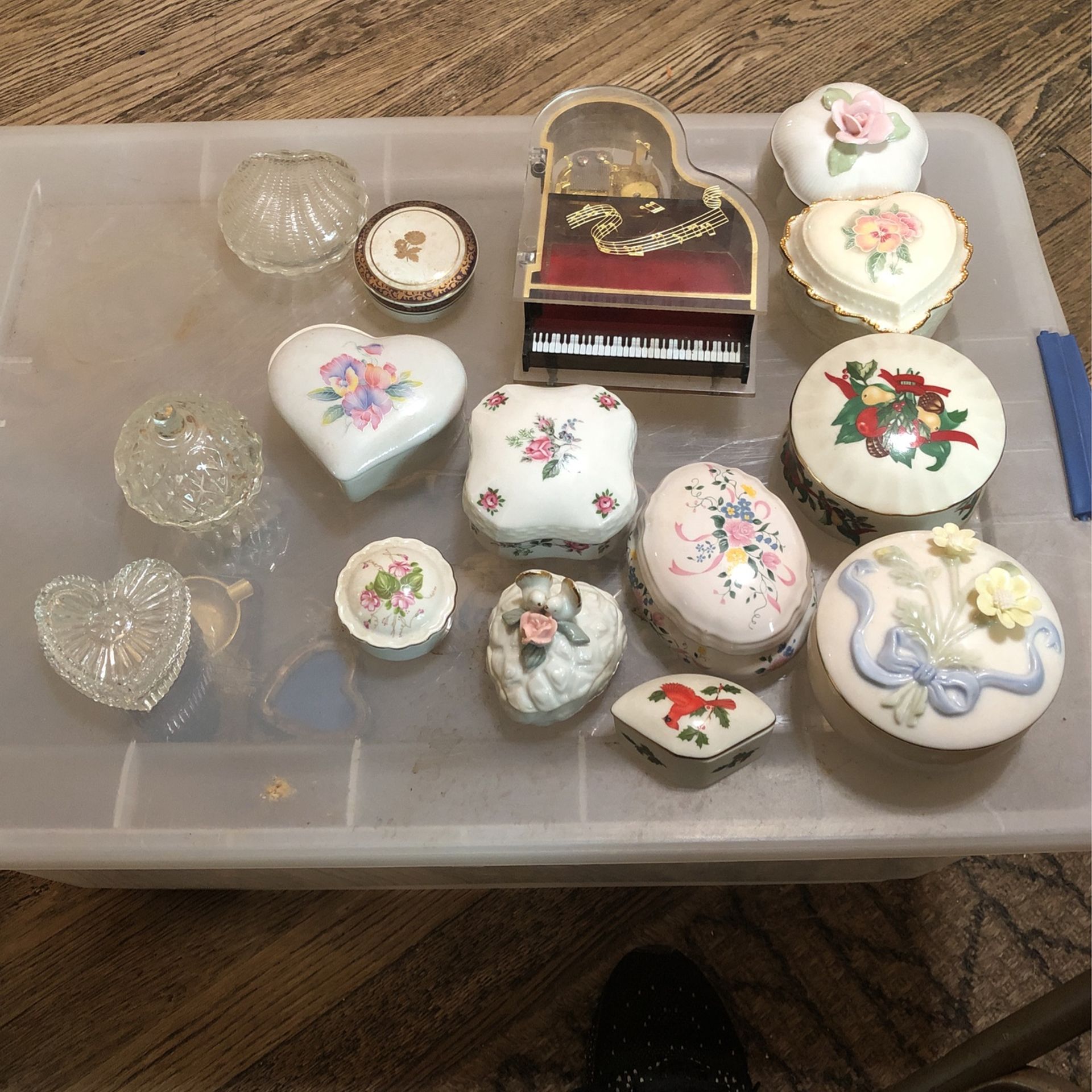 Trinket boxes