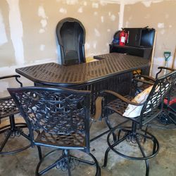 Ornate Wrought Iron Bar & Swivel Chairs 