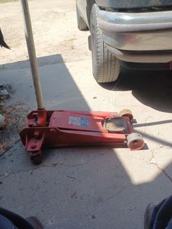 Floor jack.  3ton