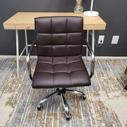Modern Brown PU Leather Office Chair – Adjustable Swivel with Chrome Base