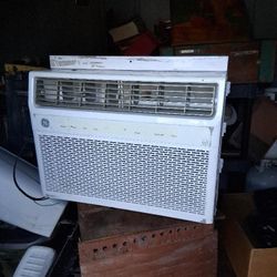AC Window Unit Works Great