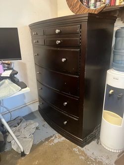 Free 5 drawer Dresser