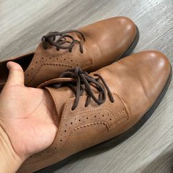 Men’s shoes size 11