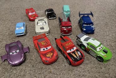Disney Pixar Cars  Pull Back N Go LOT
