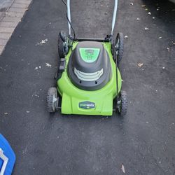 Lawnmower 
