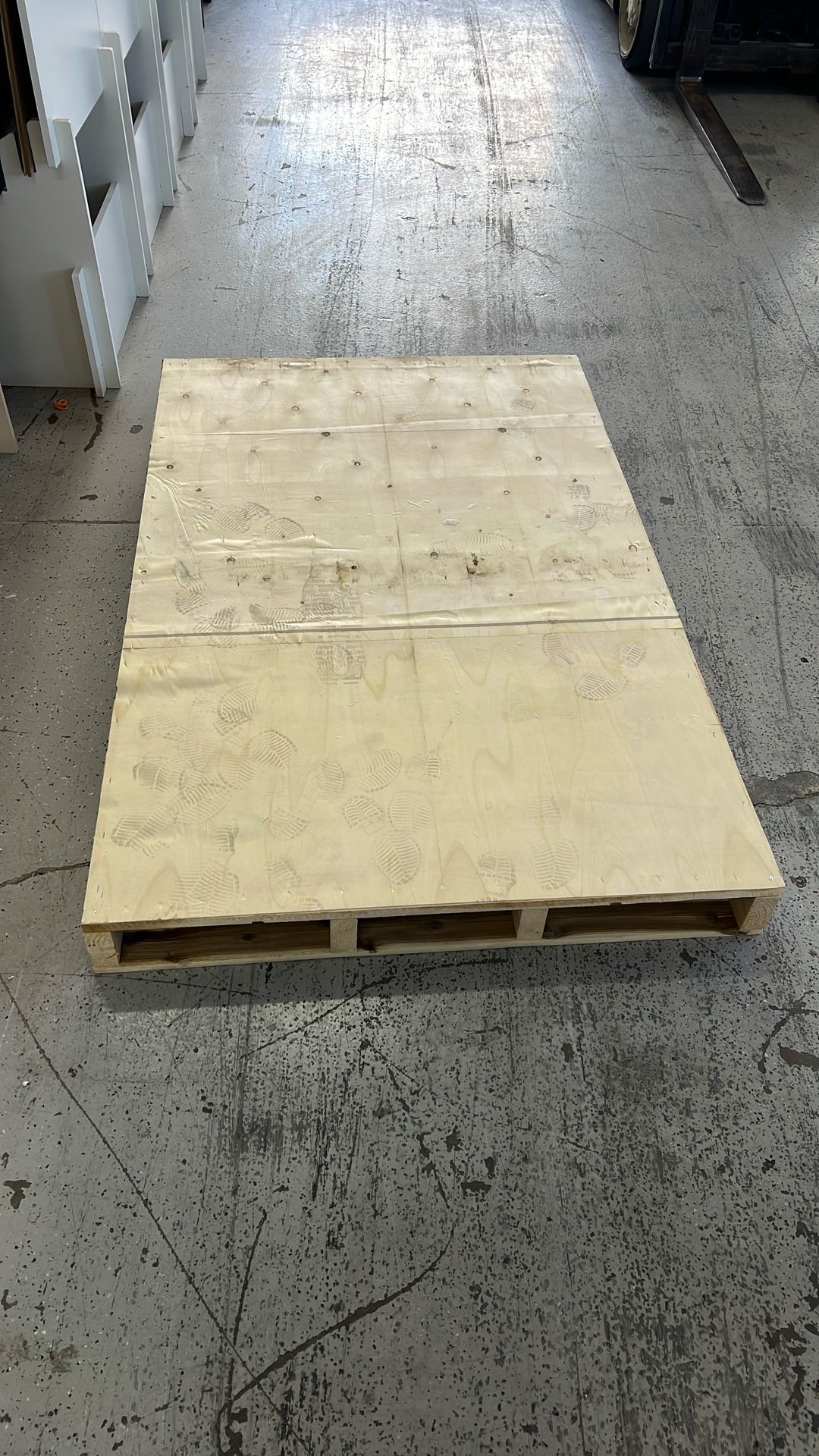 Pallet 3ft x 5ft $5