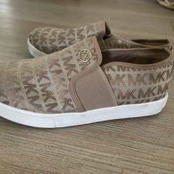 Michael Kors Youth Slip-ons Shoes Size 3