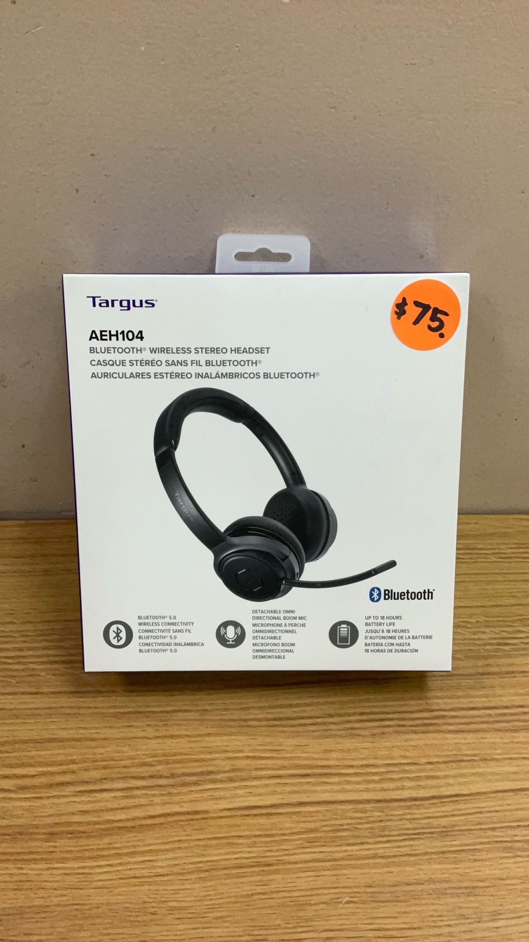 TARGUS AEH104 BLUETOOTH WIRELESS STEREO HEADSET.