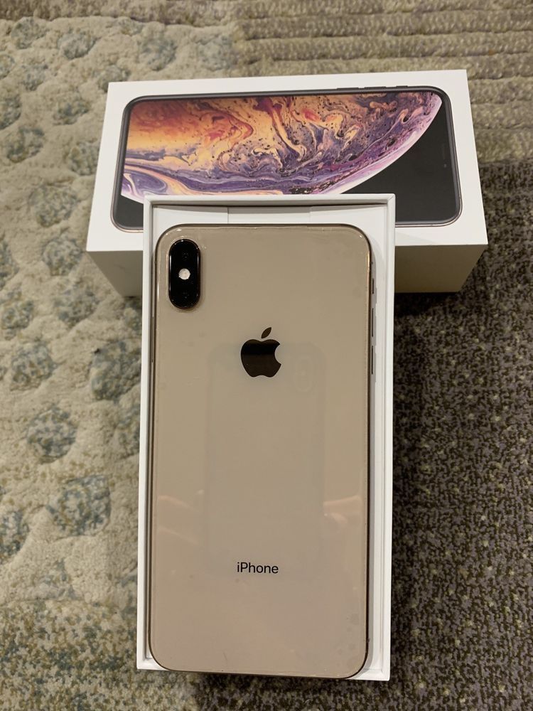 IPHONE XS MAX 64 Gb FULLY UNLOCKED FOR ANY CARRIER.