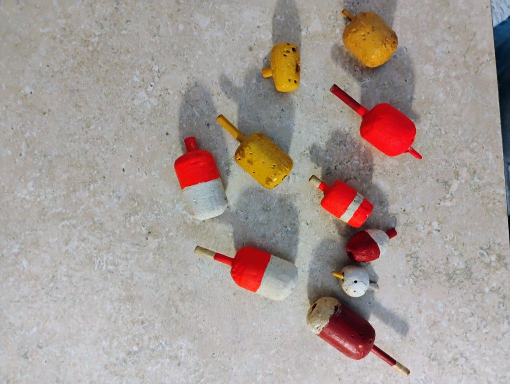 Vintage Folk Art Fishing Lures & Bobbers 