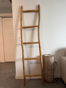 Ladder - decorative only
