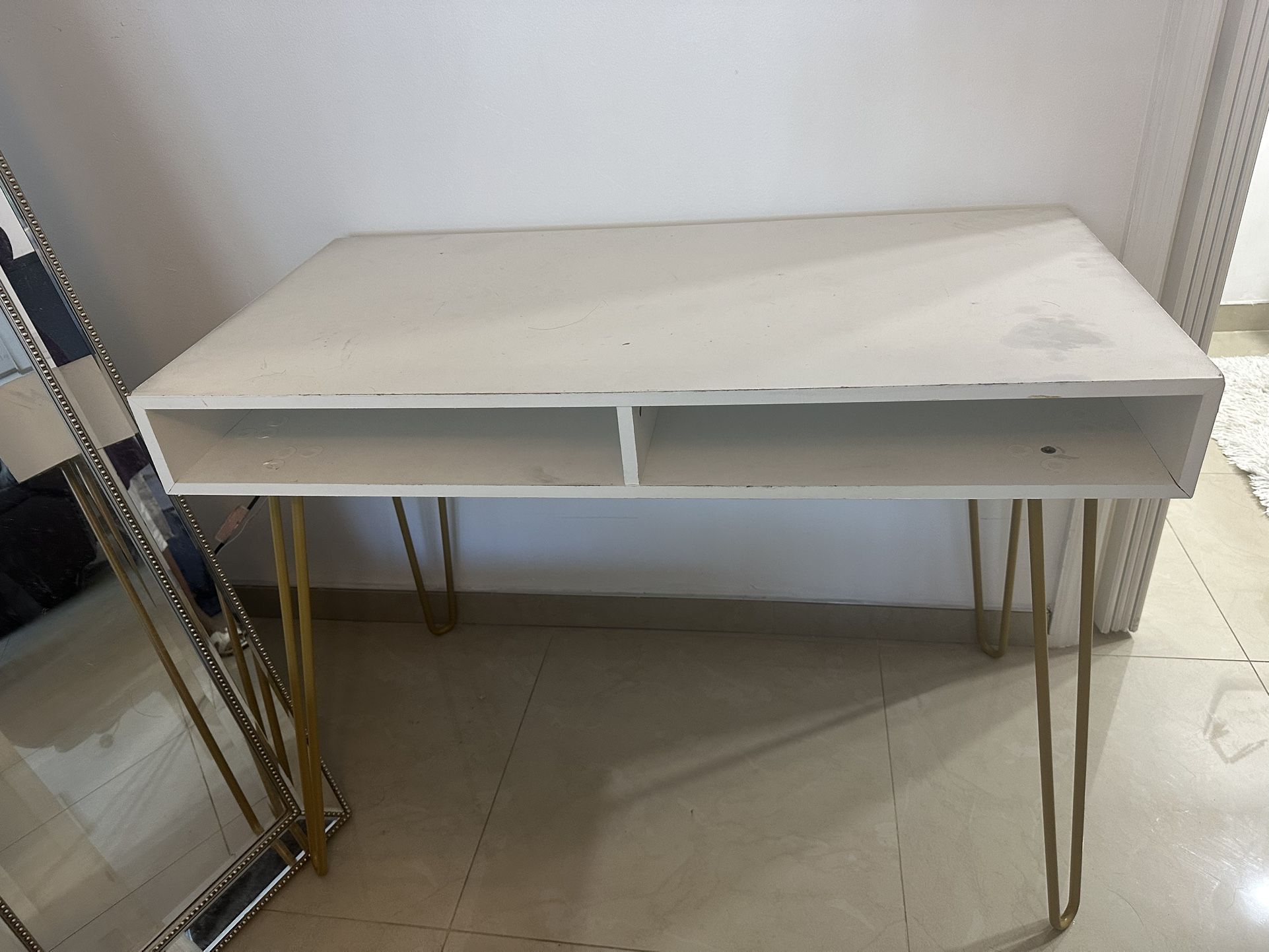 OFFICE WHITE DESK