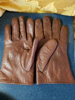 Ladies Brown Genuine Leather Gloves