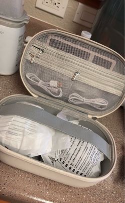Momcozy hands free breast pump M5