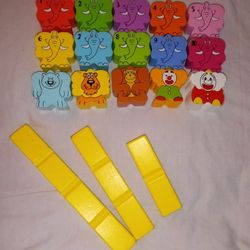 WOODEN ANIMAL CHARACTER COUNTING PIECES 
