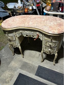 Victorian Kidney Bean Shape Desk