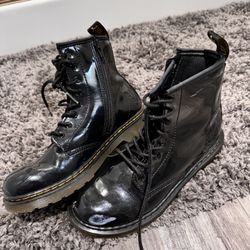 Doc Martens Girls Youth 4