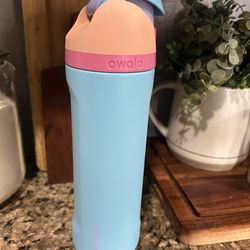 Owala 24oz Water Bottle