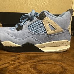Jordan 4’s UNC 