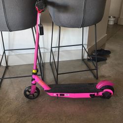 E90 Girls electric Scooter 