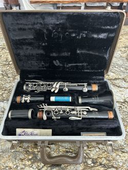 Buescher Aristocrat Student Clarinet