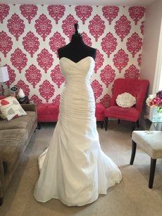 Maggie Sottero Ramona Wedding Dress size 12.