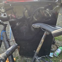 Free mini fridge***READ DESCRIPTION