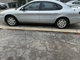 2004 Ford Taurus