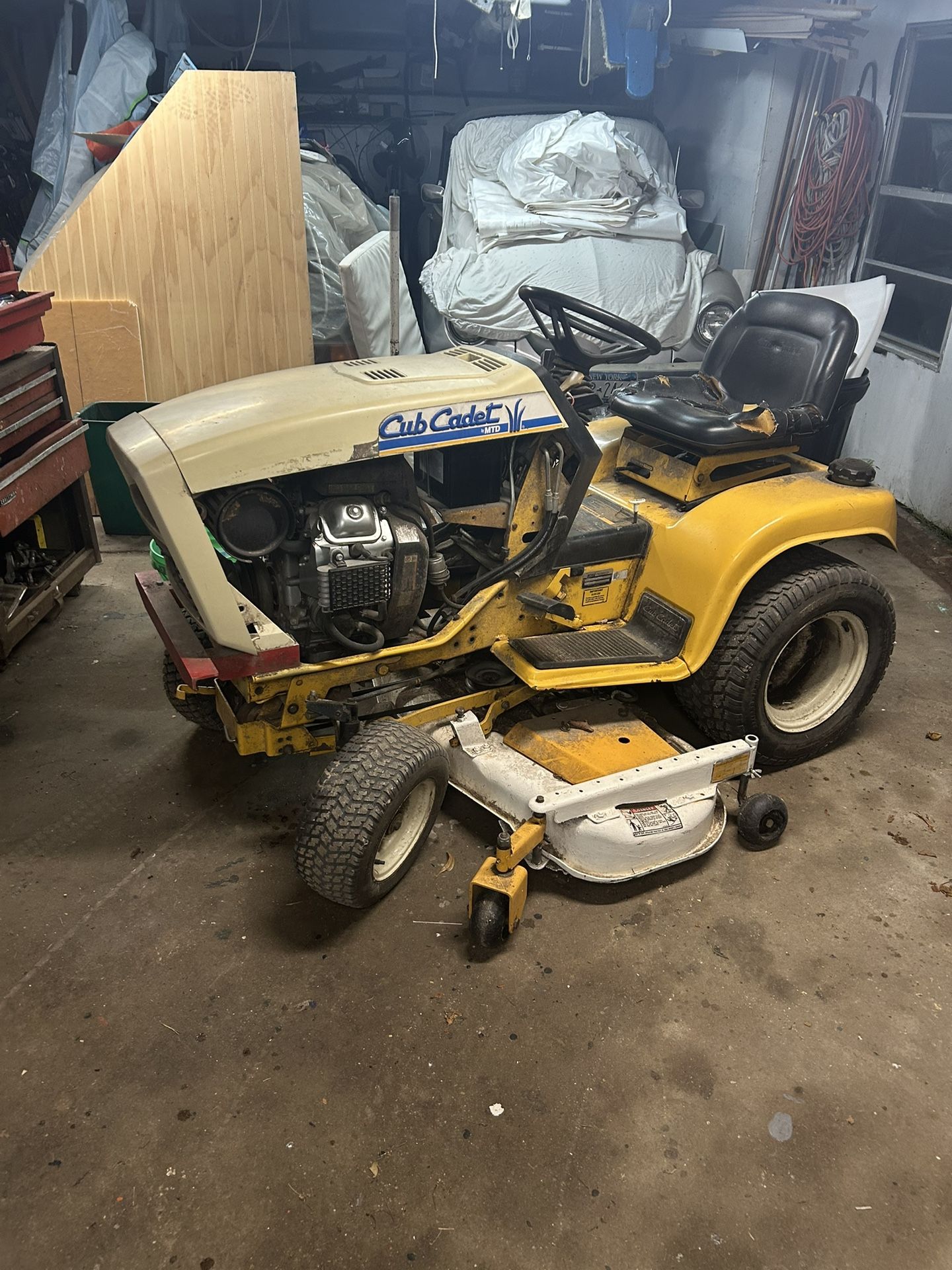 Cub Cadet Lawn Tractor 