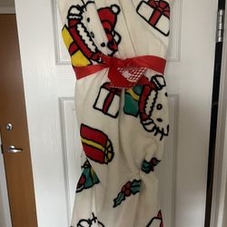 Brand New Hello Kitty Blanket 