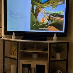 2010 Plasma Panasonic TV “46 “ Apprx. 