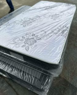 Set Twin Size Mattress And Box Spring 