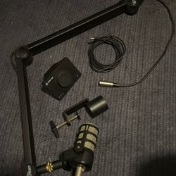 Rode Podmic w Boom Arm & Wave XLR