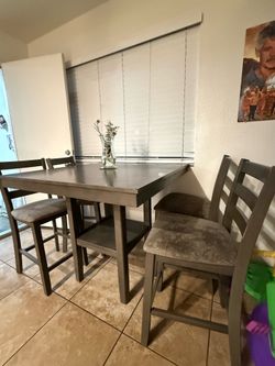 Dining table (4)chairs