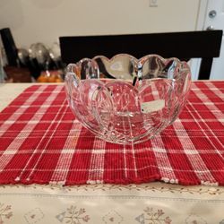 Waterford Marquis Romance Collection Heart 6" Crystal Glass Bowl, good condition 