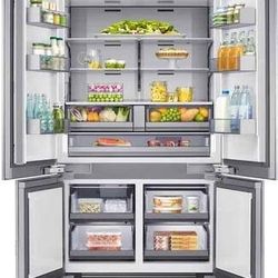 28 cu. ft. Food Showcase 4-Door French Door Refrigerator in Black Stainless Steel